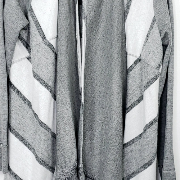 Anthropologie Saturday Sunday Elise Open Front Fringe Cardigan sweater size s - Picture 7 of 7